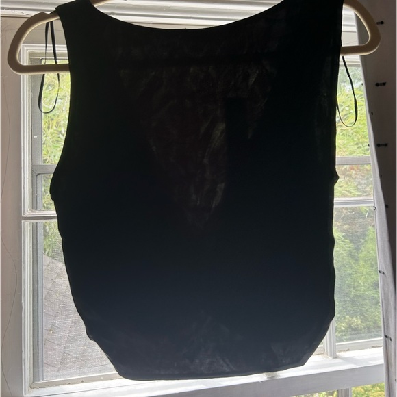 NEW ZARA TOP NEVER WORN WITH TAGS. - Picture 2 of 4